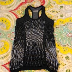 Fitted black Athleta top